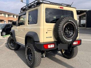 2022 Suzuki Jimny Sierra IV, бежевый, 1577000 рублей, вид 3
