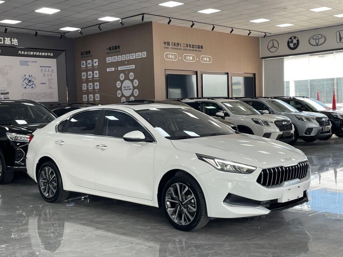 Открыть фотографии: Kia K3 II (China Market)