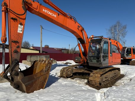 2004 Hitachi ZX200, 2800000 рублей, вид 1