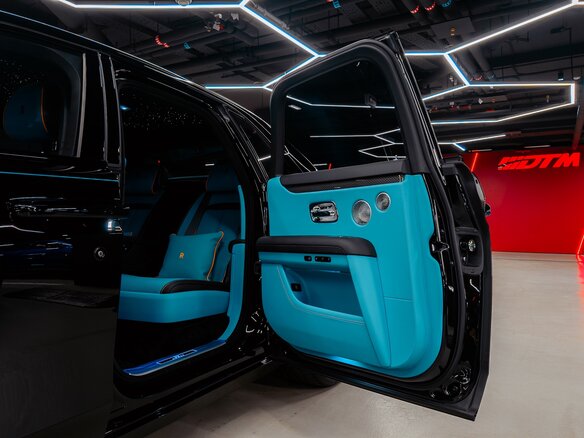 2025 Rolls-Royce Ghost Black Badge II Рестайлинг (Series II), чёрный, 46000000 рублей - вид 28