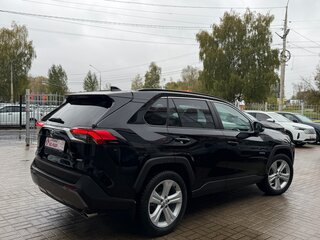 2020 Toyota RAV4 V (XA50), чёрный, 3699000 рублей, вид 4
