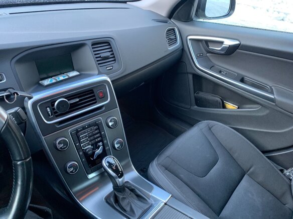 2014 Volvo S60 II Рестайлинг, коричневый, 990000 рублей - вид 6