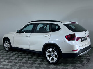 2014 BMW X1 20i I (E84) Рестайлинг, белый, 1485000 рублей, вид 4