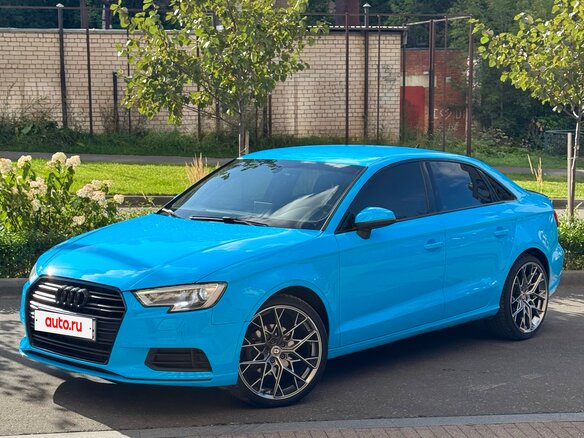 2019 Audi A3 III (8V) Рестайлинг, голубой, 1400000 рублей - вид 3