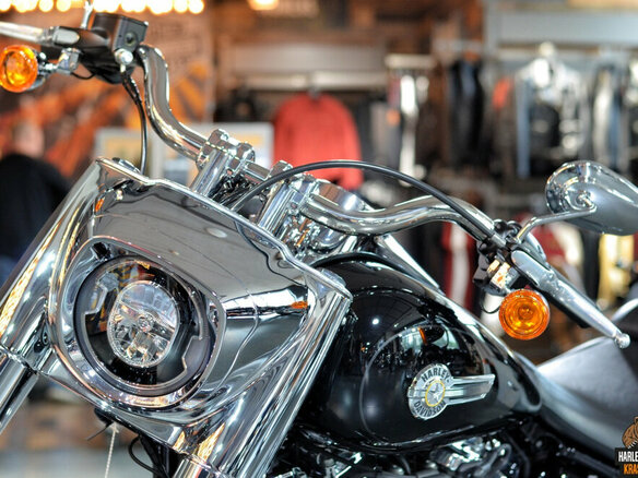 2023 Harley-Davidson Fat Boy, чёрный, 3500000 рублей - вид 5