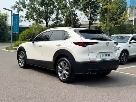 2023 Mazda CX-30 I, белый, 1640000 рублей, вид 5