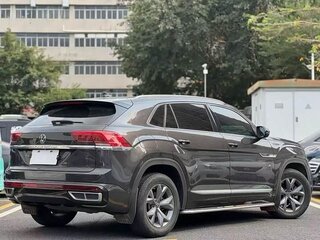 2023 Volkswagen Tharu I, чёрный, 1525333 рублей, вид 4