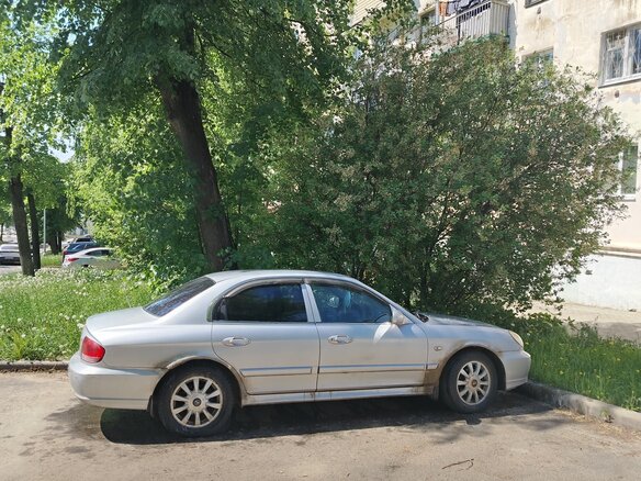 2004 Hyundai Sonata ТагАЗ IV (EF) Рестайлинг, серебристый, 245000 рублей - вид 2