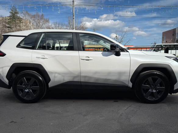 2026 Toyota RAV4 VI (XA60), белый - вид 2