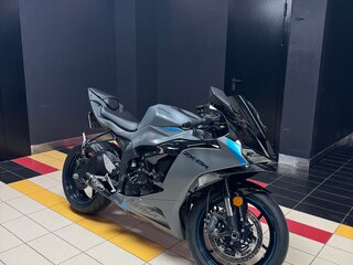 2024 Kawasaki ZX-6R Ninja, серый, 1400000 рублей, вид 1