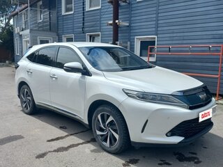 2018 Toyota Harrier III (XU60) Рестайлинг, белый, 2950000 рублей, вид 3