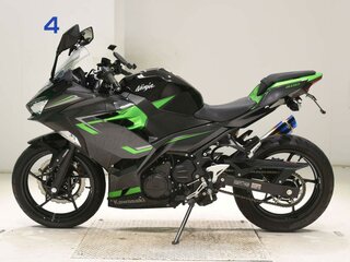2023 Kawasaki Ninja 400, чёрный, 797000 рублей, вид 1