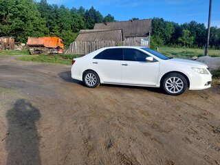 2012 Toyota Camry VII (XV50), белый, 1600000 рублей, вид 2