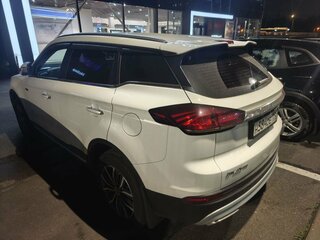 2023 Geely Atlas Pro, белый, 2129000 рублей, вид 2