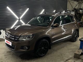 2014 Volkswagen Tiguan I Рестайлинг, коричневый, 1280000 рублей, вид 3