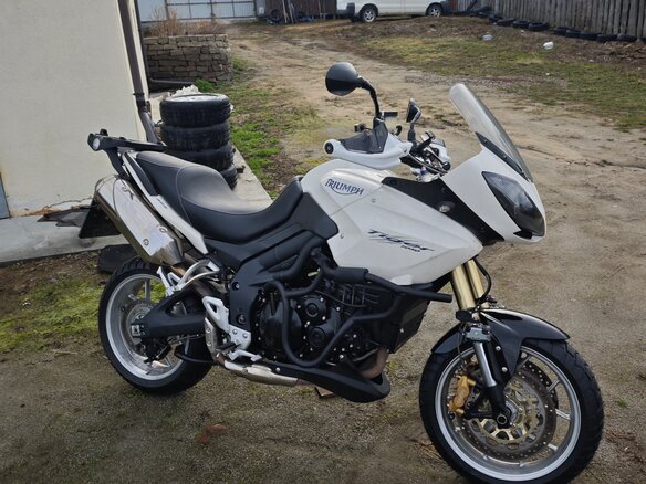 2008 Triumph Tiger 1050, белый, 550000 рублей - вид 7