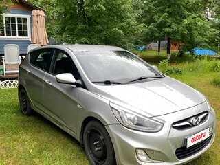 2014 Hyundai Solaris I, серебристый, 620000 рублей, вид 2