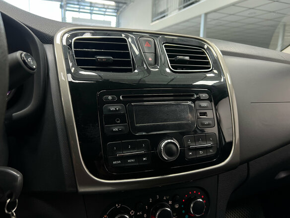 2015 Renault Logan II, серый - вид 8