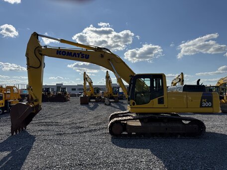 2017 Komatsu PC300, жёлтый, 8200000 рублей, вид 5