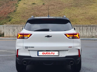 2023 Chevrolet TrailBlazer III, белый, 2400000 рублей, вид 4