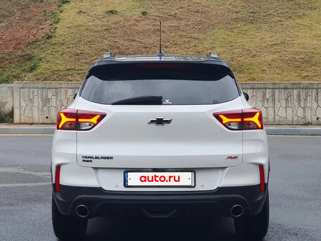 2023 Chevrolet TrailBlazer III, белый, 2400000 рублей, вид 4