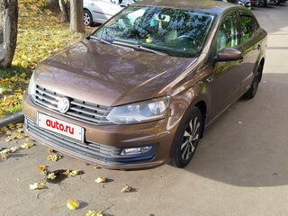 2018 Volkswagen Polo V Рестайлинг, коричневый, 1100000 рублей, вид 2