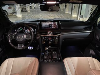 2017 Lexus LX 570 III Рестайлинг 2, белый, 7650000 рублей, вид 5