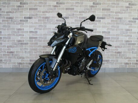 2024 Suzuki GSX-8S, чёрный, 945000 рублей, вид 2