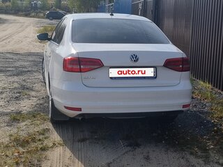 2015 Volkswagen Jetta VI Рестайлинг, белый, 1050000 рублей, вид 4