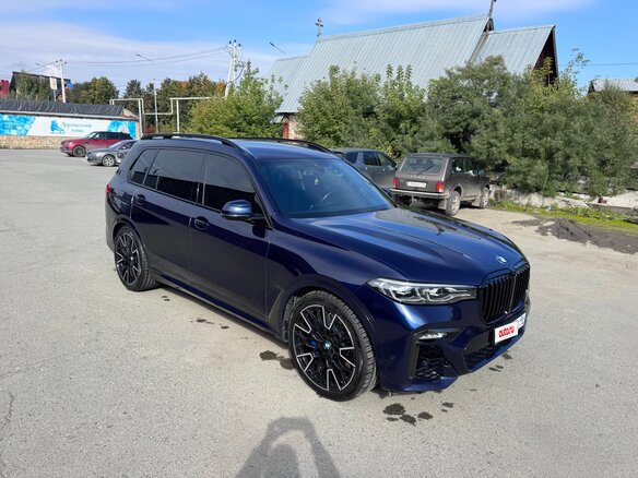 2019 BMW X7 40i I (G07), синий, 6500000 рублей - вид 1