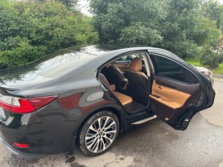2016 Lexus ES 250 VI Рестайлинг, чёрный, 3150000 рублей, вид 4