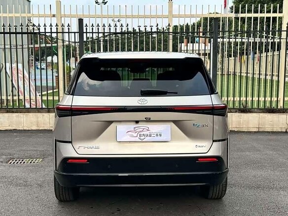 2026 Toyota bZ3X 58.3 kWh, бежевый - вид 5