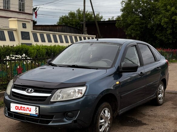 2014 Lada (ВАЗ) Granta I, серый, 300000 рублей