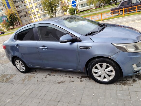 2014 Kia Rio 5-speed III, голубой, 450000 рублей - вид 7