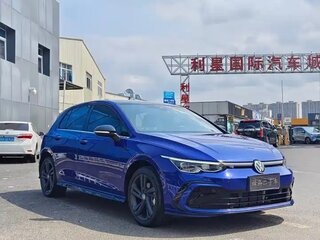 2021 Volkswagen Golf VIII, синий, 1885000 рублей, вид 3
