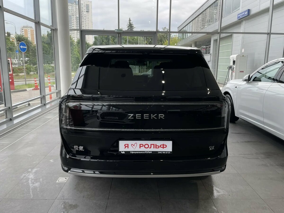 Открыть фотографии: Zeekr 9X