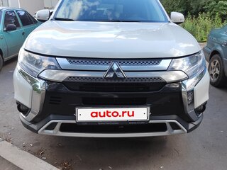 2018 Mitsubishi Outlander III Рестайлинг 2, белый, 2199000 рублей, вид 1