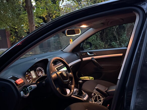 2008 Skoda Octavia II (A5) Рестайлинг, чёрный - вид 6
