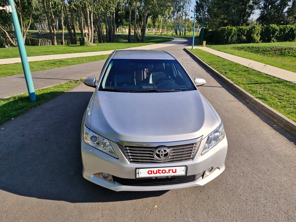 2012 Toyota Camry VII (XV50), серебристый, 1472000 рублей - вид 2