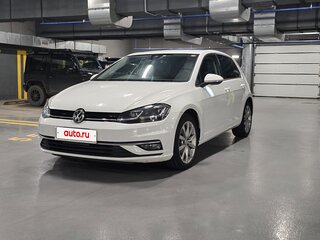 2018 Volkswagen Golf VII Рестайлинг, белый, 970000 рублей, вид 1