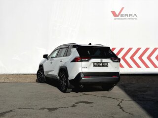 2021 Toyota RAV4 V (XA50), белый, 2990000 рублей, вид 3