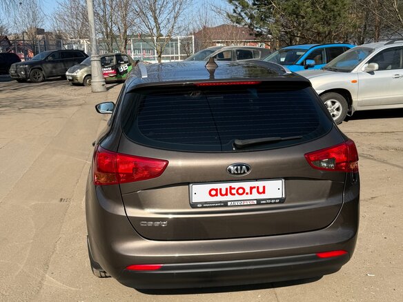 2018 Kia Ceed II Рестайлинг, коричневый, 1720000 рублей - вид 3