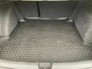 2015 Volkswagen Polo V Рестайлинг, серебристый, 841000 рублей, вид 4