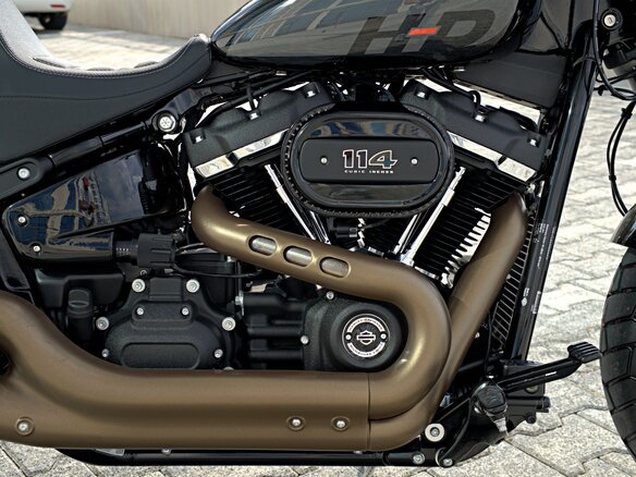 2024 Harley-Davidson Fat Bob, серый, 2100000 рублей - вид 11