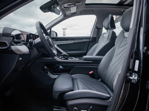 2026 Geely Atlas II, чёрный, 3449990 рублей - вид 23