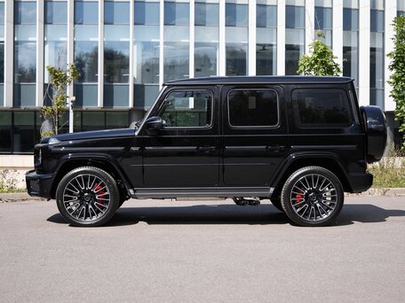 2026 Mercedes-Benz G-Класс AMG 63 AMG II (W465) Рестайлинг, чёрный, 30950000 рублей, вид 3