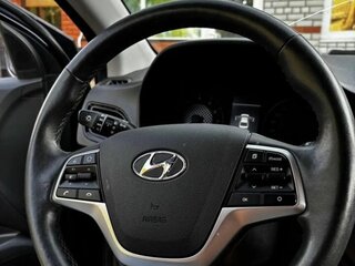 2020 Hyundai Solaris II Рестайлинг, чёрный, 1650000 рублей, вид 3
