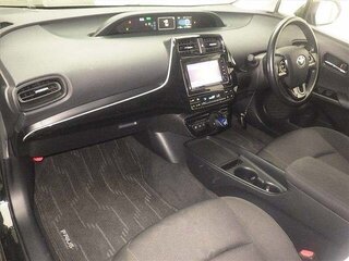 2020 Toyota Prius IV Рестайлинг (XW50), чёрный, 1467000 рублей, вид 5