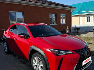 2020 Lexus UX 250h I, красный, 3500000 рублей, вид 3