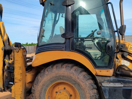 2004 JCB 3CX, жёлтый, 2999999 рублей, вид 1